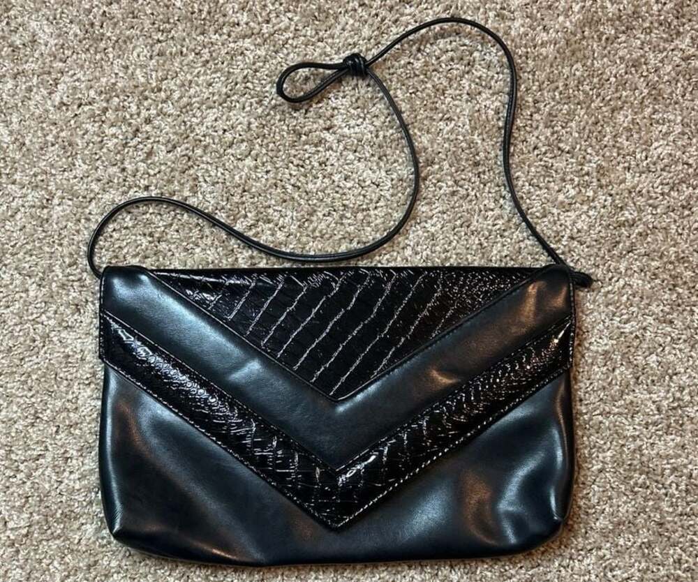 Vintage Style Faux Leather Envelope Clutch with CrocodileChevron Detail